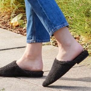 Birdies Black Fuzzy Pointed Mule